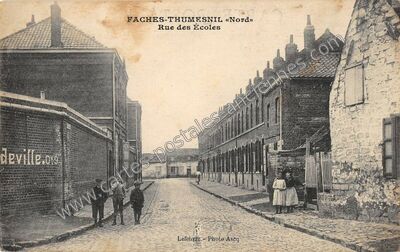 Carte postale ancienne Faches-Thumesnil Rue Des Ecoles — Faches-Thumesnil (Nord)